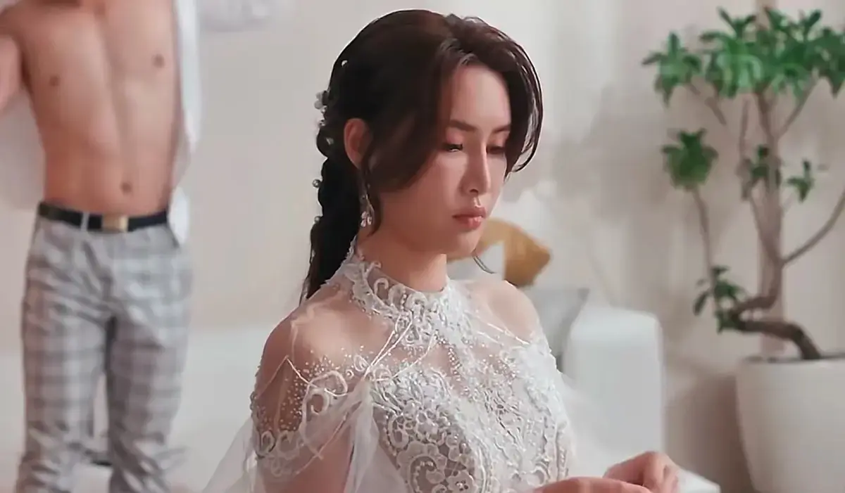 苏畅艾熙主演《小凤新婚》完整版上线-全程无删减无套路-无需会员免广告高清画质-免费放送小凤新婚全集