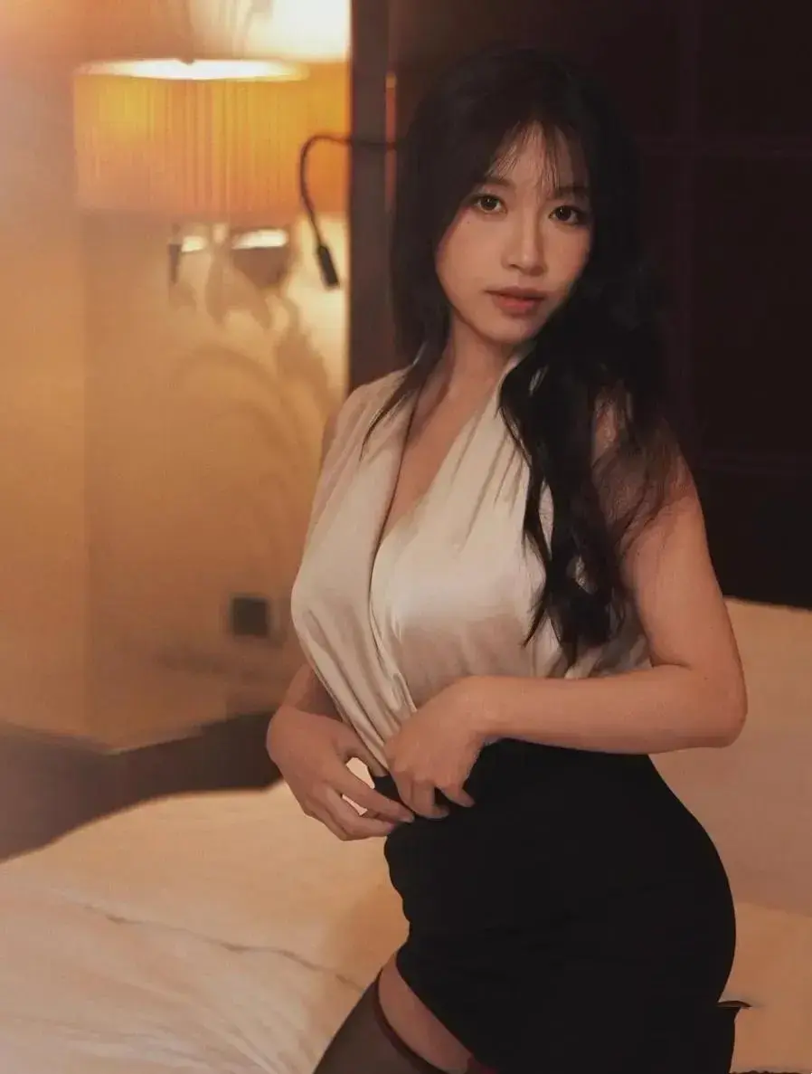 《小凤新婚》苏畅艾熙双人演绎-全集完整版在线免费观看-高清无删减无弹窗秒存-夸克UC网盘极速播放