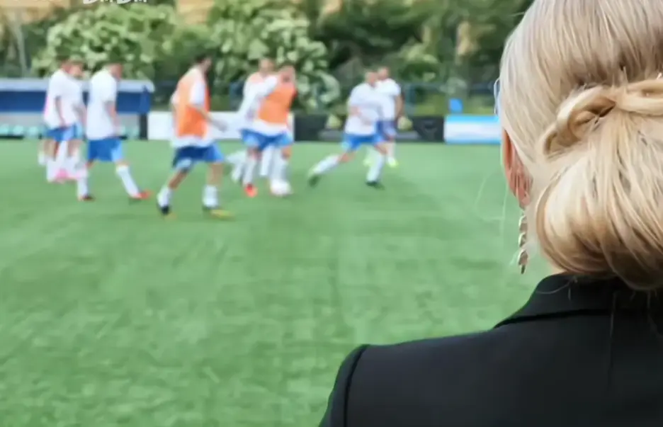 《Footballers'Moms》无删减版免费观看-法国电影足球女老板HD高清-在线播放完整版资源